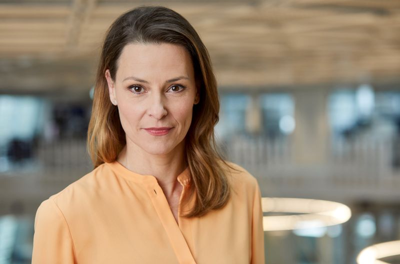 Anja Reschke, 48, moderiert seit 20 Jahren "Panorama". Das älteste TV-Politmagazin Deutschlands feiert seinen 60. Geburtstag mit einer Jubiläumssendung. Wie sehr steht kritischer Journalismus in Zeiten von Populismus, Fake News und Internet-"Hatern" unter Druck?