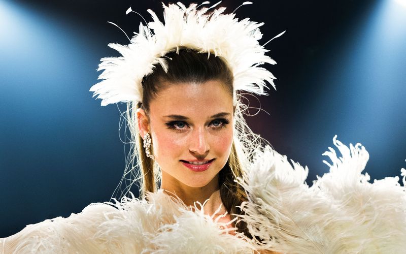 Annabella Zetsch  nackt