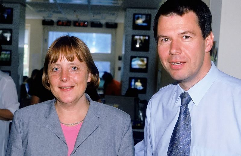Schon vor ihrer Zeit als Bundeskanzlerin machte Peter Kloeppel als Journalist Bekanntschaft mit Angela Merkel.