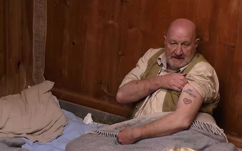 Verehrungs-Tattoo für Udo Lindenberg: Eddy Kante zeigt seine selbst gestochene Jugendsünde.