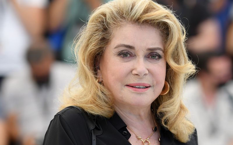 Bei den Filmfestspielen in Cannes feierte Catherine Deneuve ihr Comeback in der Öffentlichkeit. Nun trauert die 77-Jährige um ihre Mutter Renée Dorléac.