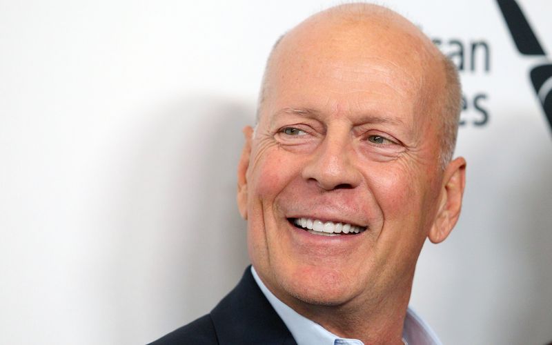 Einen amerikanischeren Action-Helden als Bruce Willis kann man sich eigentlich gar nicht vorstellen. Doch nicht New York oder Los Angeles führen ihn stolz als Sohn der Stadt, sondern das beschauliche Idar-Oberstein in Rheinland-Pfalz. Bruce Willis ist nicht der einzige Promi, dessen Geburtsort Sie überraschen dürfte.