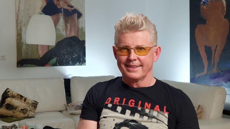 Swyrl Das Sprachrohr Der Jungen Generation Tv Doku Ladt Zur Zeitreise Durch Die Geschichte Der Bravo