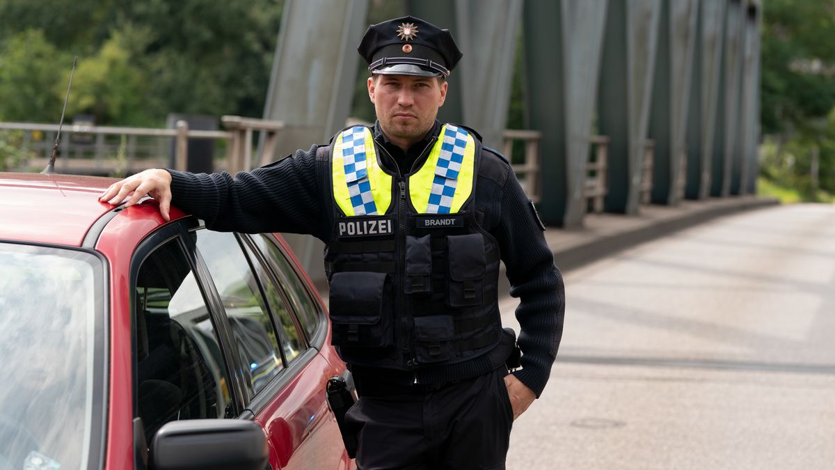 Staffel der ZDF-Polizeiserie "Notruf Hafenkante". 