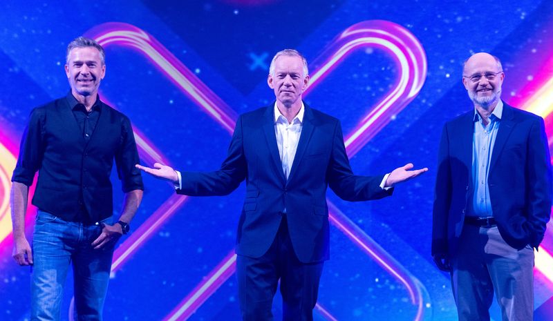 Harald Lesch (rechts) und Dirk Steffens (links) geben in der großen "Terra X"-Show wieder die Experten, Johannes B. Kerner moderiert.