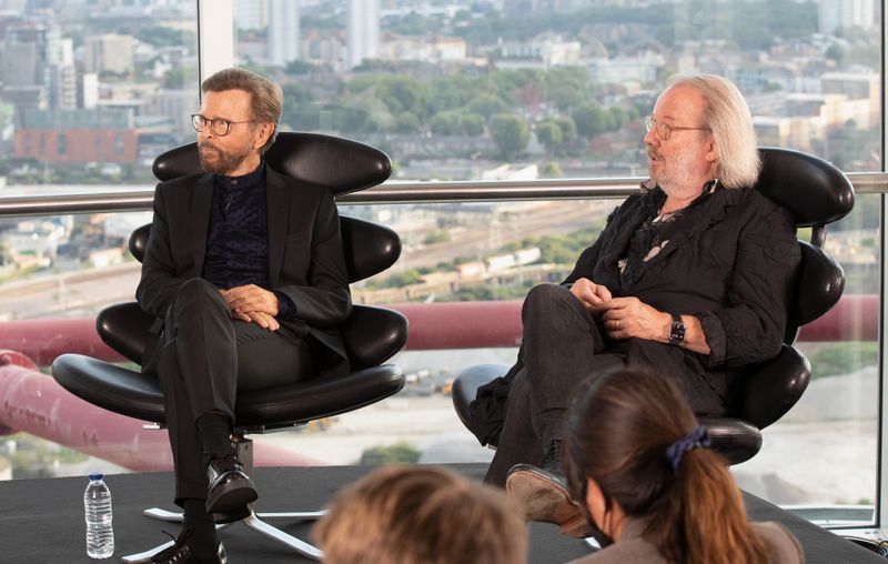Björn Ulvaeus (links) und Benny Andersson verkündeten in London die Veröffentlichung des neuen ABBA-Albums "Voyage" am 5. November. Von New York bis Tokio fanden Pressekonferenzen statt.