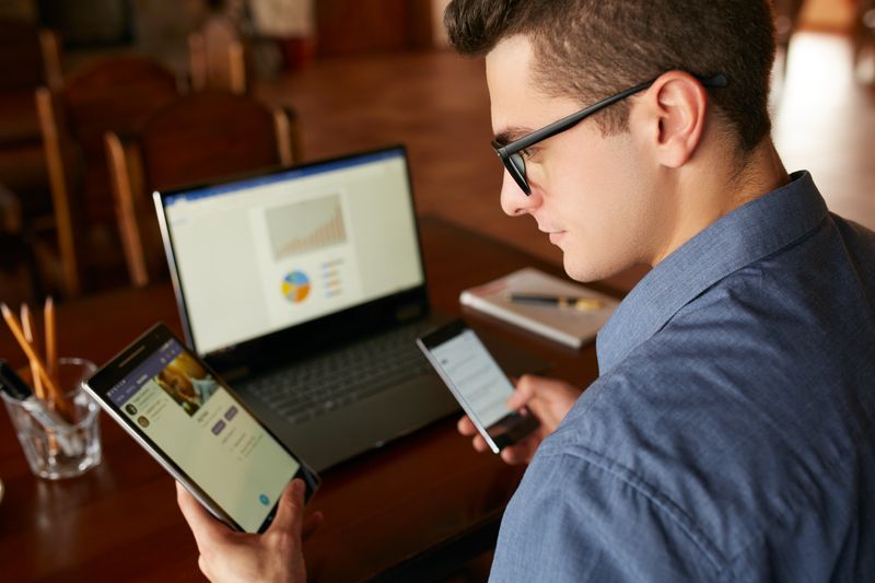 Allerorten und andauernd sind wir auf Empfang für Business-Partner und Kollegen, Social-Media-Posts, Nachrichten aus aller Welt und Marketing-Tricks. Das setzt das Gehirn ziemlichem Stress aus.