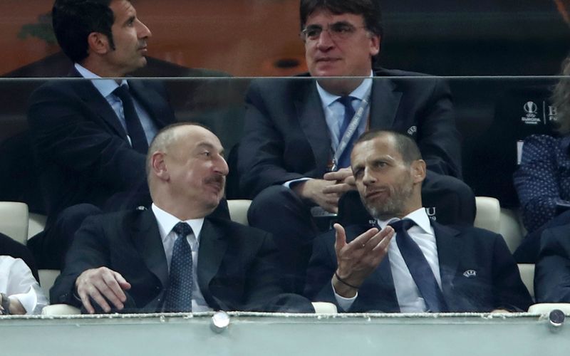Der aserbaidschanische Präsident Ilham Aliyev (links) sonnt sich gerne im Glanz internationaler Sportveranstaltungen. Das Endspiel der Europa League 2019 verfolgte er im Nationalstadion Baku an der Seite von UEFA-Boss Aleksander Ceferin.