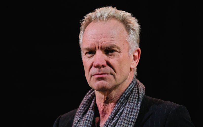 Mit The Police schrieb Sting Musikgeschichte, solo lotet er die Grenzen des Pop bis heute immer wieder neu aus. Am 25. April veröffentlicht der Brite mit "3.0 Live" ein neues Live-Album. Aus diesem Anlass verrät die Galerie, was Sie noch nicht über Sting wussten.