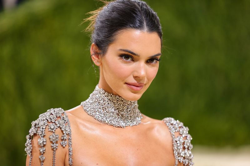 Als das Wirtschaftsmagazin "Forbes" zuletzt 2018 ermittelte, welches Topmodel am meisten verdient, toppte sie die Liste: Kendall Jenner zählt auch heute noch zu den bestbezahltesten Laufstegschönheiten. Die Galerie zeigt, welche Models heute ähnlich "super" sind wie einst Cindy Crawford und Claudia Schiffer ... 