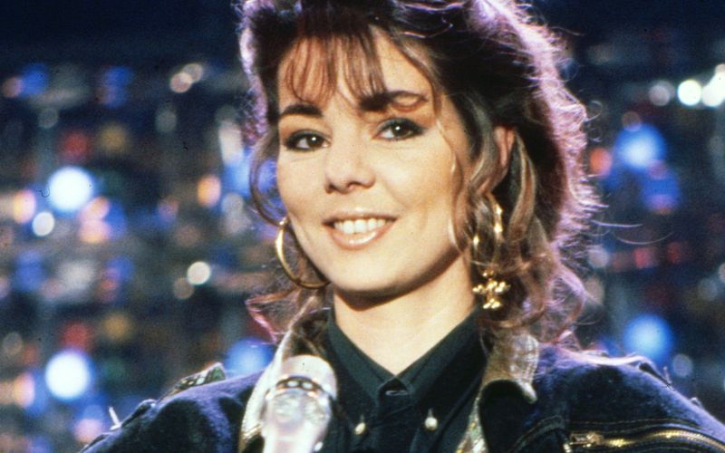 Sie war Deutschlands größte Pop-Sensation: Mit Hits wie "(I'll Never Be) Maria Magdalena", "In The Heat Of The Night" und "Everlasting Love" stürmte Sandra nicht nur hierzulande an die Spitze der Charts.