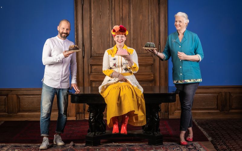 Kuchen, Törtchen oder Muffins: Bei "Das große Backen" mit Christian Hümbs, Enie van de Meiklokjes (Mitte) und Bettina Schliephake-Burchardt stehen die süßen Genüsse im Zentrum.