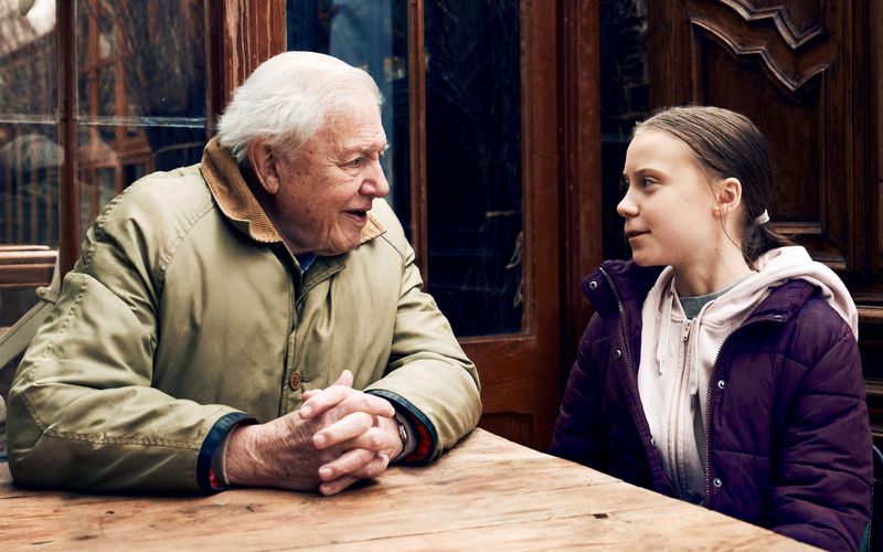 David Attenborough macht Greta Thunberg Mut, damit sie sich weiter für das Klima einsetzt.