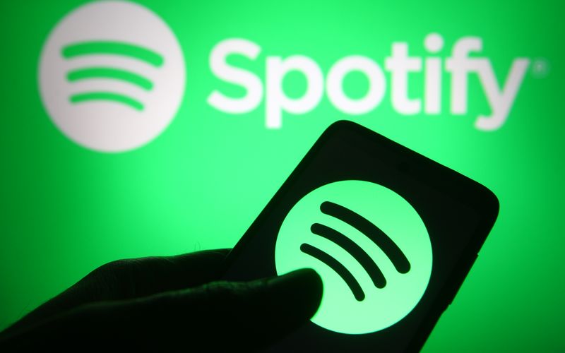 Auf Spotify kann in Zukunft nach Herzenslaune mitgeträllert werden - ohne Texthänger.