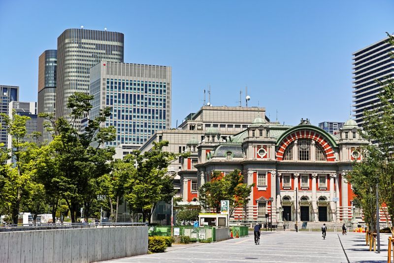 Auf dem zehnten Platz landet die japanische Millionenstadt Osaka. Nach Tokio und Yokohama ist sie die drittgrößte des Landes, 2,7 Millionen Menschen leben in der Hafenstadt - und fühlen sich dort offenbar sehr wohl.