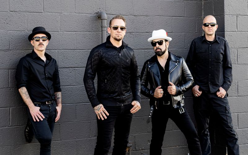 In Deutschland landeten Volbeat zuletzt mit drei Alben hintereinander auf Platz eins in den Charts, in ihrer dänischen Heimat sind sie längst Teil des Mainstreams. Mit "Servant Of The Mind" erscheint nun ein neues Album.