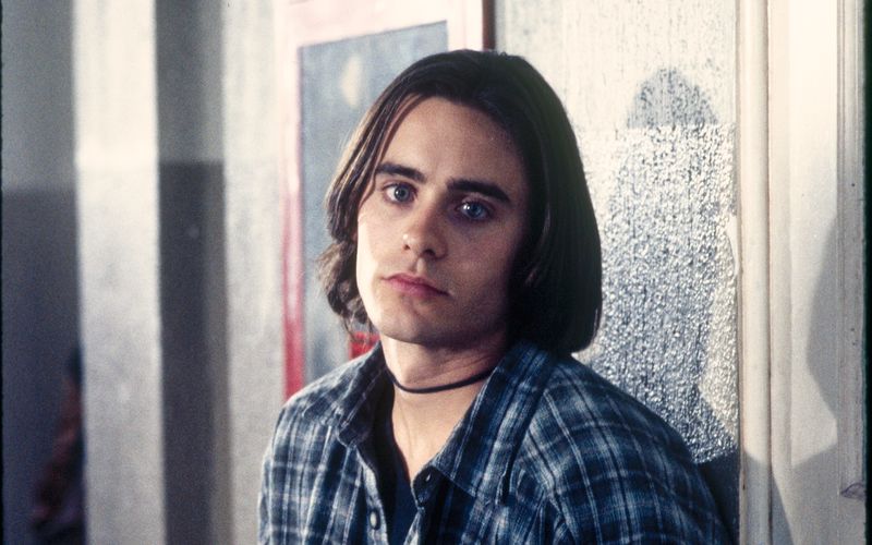Na, hätten Sie ihn erkannt? Seine ersten Schritte vor der Kamera machte Jared Leto Mitte der 90er-Jahre. Im zarten Alter von 23 Jahren avancierte er in der US-Familienserie "Willkommen im Leben" 1994 zum Soapstar. In der 19-teiligen ABC-Produktion verdrehte er als Highschool-Herzensbrecher einer seiner Mitschülerinnen den Kopf - bei dem schmachtenden Blick kein Wunder.