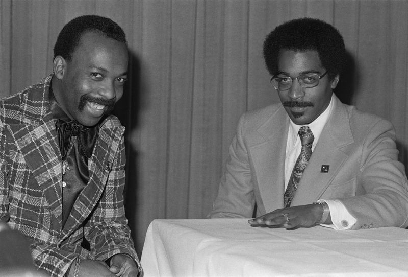 Sie gelten als Ur-Väter des Philadelphia-Soul und zu den erfolgreichsten Songwritern der 70er-Jahre: Leon A. Huff (links) und Kenneth Gamble schrieben Hits wie "If You Don't Know Me by Now" (Harold Melvin and the Blue Notes, später ein Welthit für Simply Red), "Love Train" (O'Jays), "A Brand New Me" (Dusty Springfield) und "Enjoy Yourself" (The Jacksons).