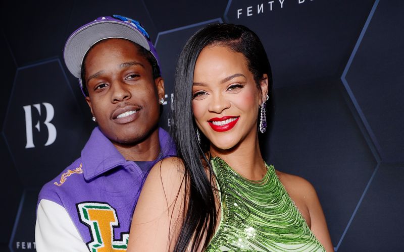 Rihanna soll zum ersten Mal Mutter geworden sein. Ihre Beziehung zu Rapper ASAP Rocky machte sie 2021 öffentlich.