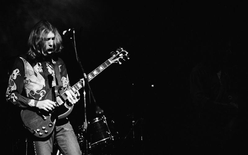 Eine Legende - und das nicht nur wegen seines frühen Todes mit nur 24 Jahren: Der Einfluss von Duane Allman in der Musik- und insbesondere Rockwelt ist bis heute spürbar. Der legendäre Slide-Gitarrist feierte mit der Band Allman Brothers einige Erfolge, spielte für Aretha Franklin und nahm mit Eric Clapton auf. 