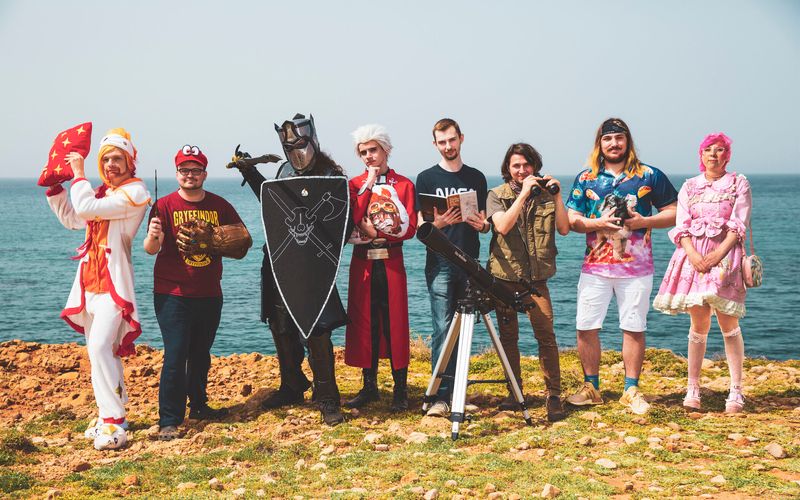 Sie sind nun doch noch als "Nerds" im TV zu sehen, von links: Marco, Dominik, Samuel, Mike, Florian, Stefan, David und Alex.