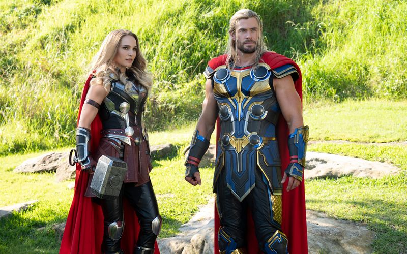 Der neue Marvel-Film "Thor: Love and Thunder" mit Natalie Portman und Chris Hemsworth wird nicht in Malaysia zu sehen sein. Das bestätigte der Kinobetreiber Golden Screen Cinemas. 