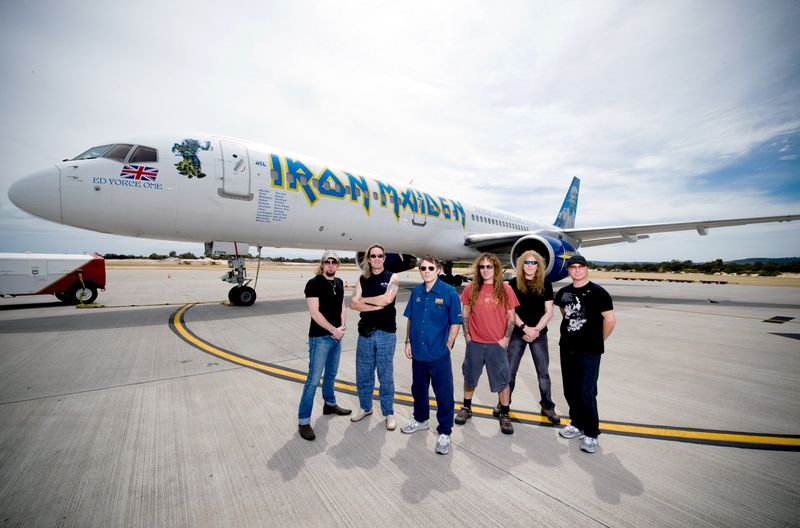 Die Band Iron Maiden flog mit ihrem Jumbo 21 Großstädte in zwölf Ländern an.