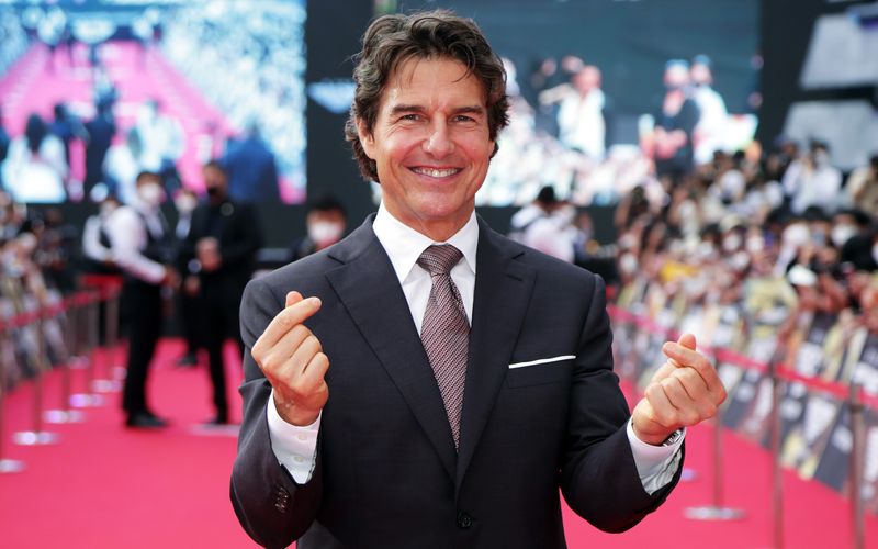 Vom Tellerwäscher zum Millionär: Zahlreiche Prominente wie Tom Cruise machten das (amerikanische) Märchen tatsächlich wahr und arbeiteten sich aus ärmsten Verhältnissen zum (Hollywood-)Star hoch. Wer vor seinem steilen Aufstieg im VW-Bus wohnte, auf der Parkbank schlief und von Sozialhilfe lebte, verrät die Galerie.  
