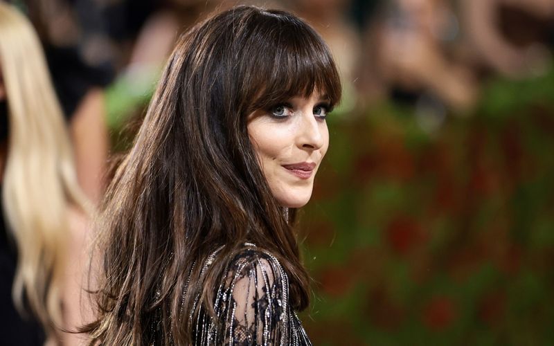 Rückendeckung von der Hauptdarstellerin Dakota Johnson erhält "Madame Web" nicht gerade. Sie könne die Verrisse des Films verstehen, sagte sie in einem Interview.
