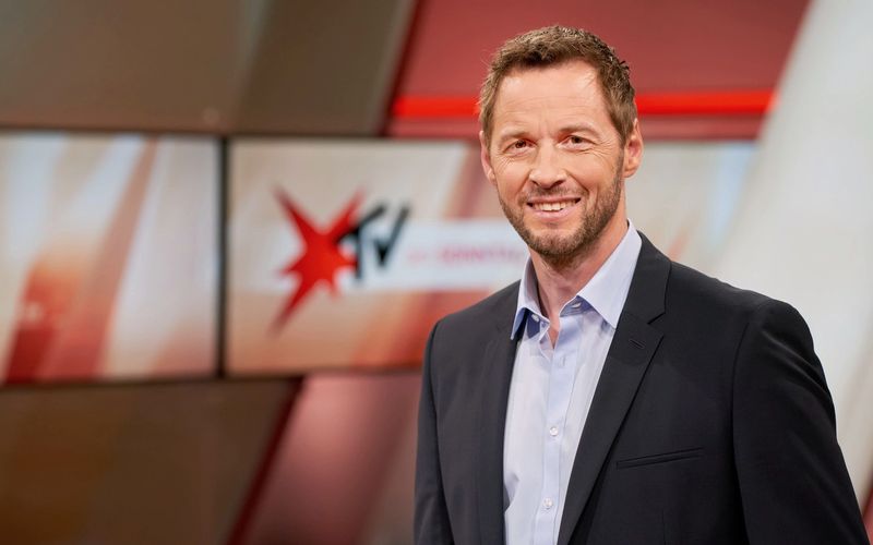 Moderator Dieter Könnes diskutiert am Sonntag ab 22.45 Uhr in "stern TV" mit seinen Gästen über das aktuelle Chaos an den deutschen Flughäfen.