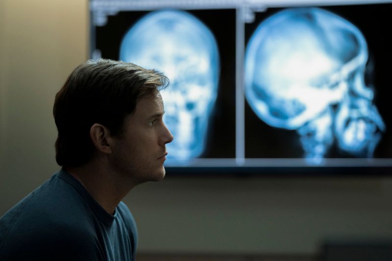 James Reece (Chris Pratt) kann sich an die Details eines verpfuschten Einsatzes nicht erinnern - immerhin geht er deswegen zum Arzt.