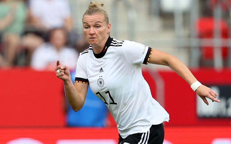 Kapitänin Alexandra Popp will die deutsche Fußballnationalmannschaft der Frauen zum ersten Titel seit Olympia-Gold 2016 führen.