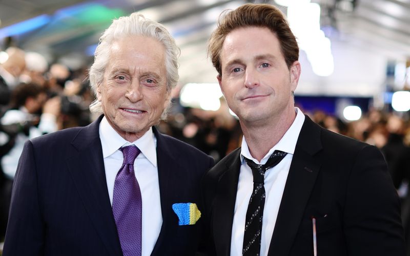 Michael Douglas (links) hatte sicher schon manch unruhige Nacht wegen seiner Kinder. Allen voran Cameron. Der saß bereits 1999 und 2007 wegen Drogendelikten hinter Gittern. Eine weitere, 2010 verhängte Haftstrafe von fünf Jahren wurde verdoppelt, weil er sogar im Gefängnis mit Drogen hantierte. Im Juli 2016 wurde Cameron Douglas frühzeitig aus der Haft entlassen.