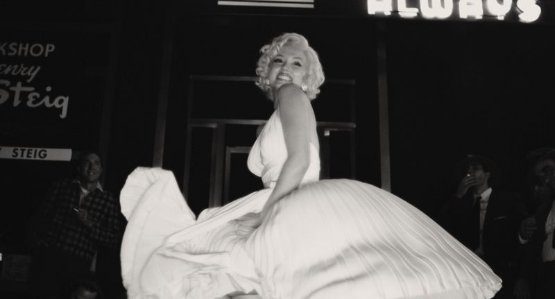 "Blond" soll das tragische Leben von Marilyn Monroe (Ana de Armas) nacherzählen.