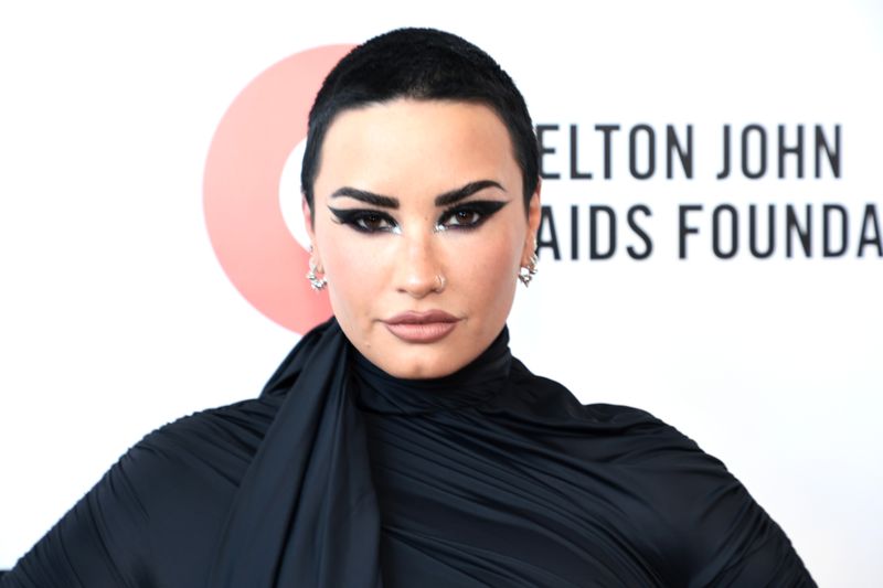 "Ich bin eine fluide Person, wenn es um mein Geschlecht, meine Sexualität, meine Musik und meine Kreativität geht." 
Demi Lovato definiert sich neu.