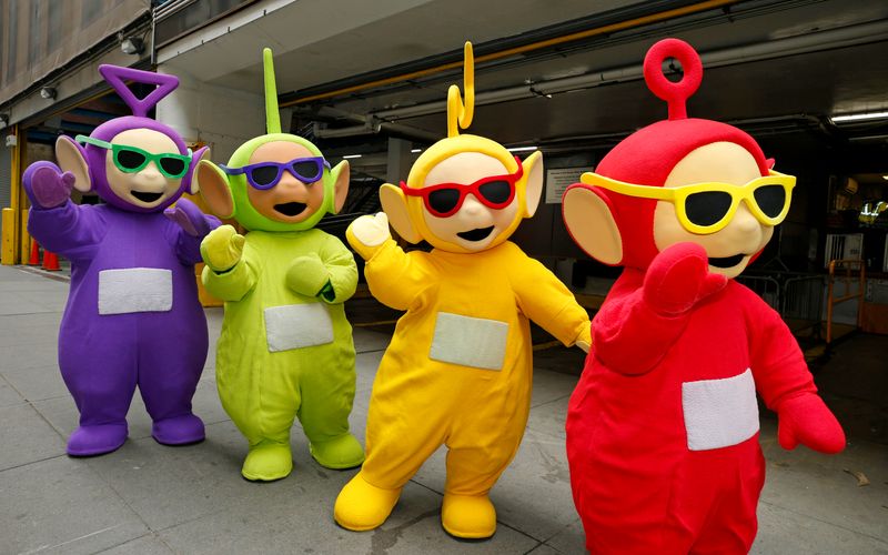 Tinky-Winky, Dipsy, Laa-Laa und Po (von links), besser bekannt als die Teletubbies, wurden jeden morgen von der lachenden Babysonne geweckt.