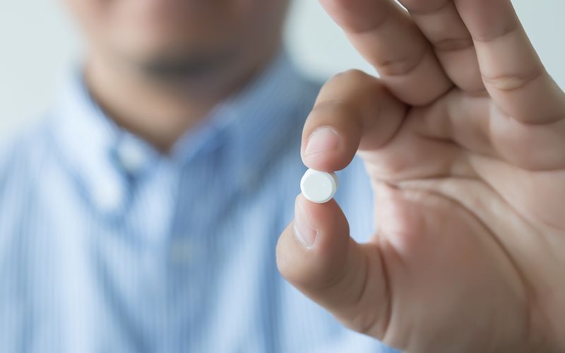 Laut einer "Playboy"-Umfrage wäre die Mehrheit der Männer in Deutschland bereit, die "Pille für den Mann" zu nehmen - solange die Nebenwirkungen gering ausfallen.