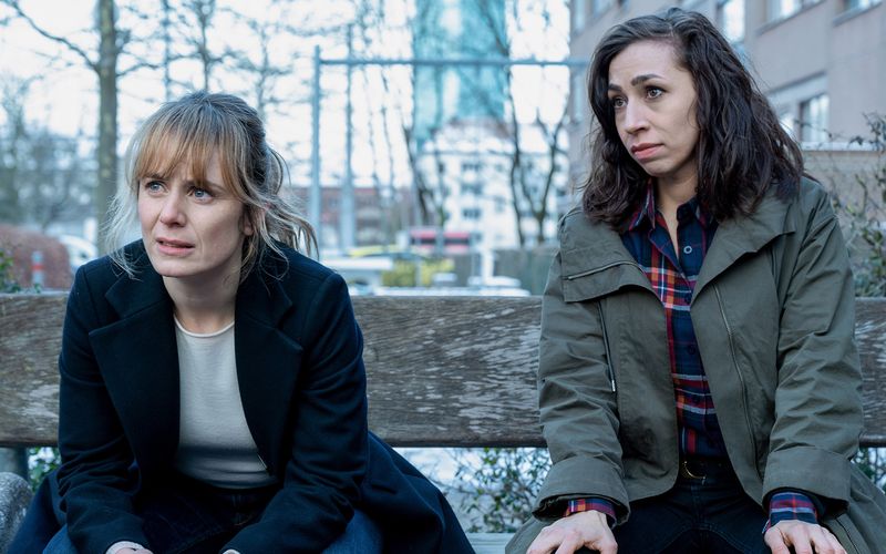 Im neuen Zürich-"Tatort" mussten Isabelle Grandjean (Anna Pieri Zürcher, links) und Tessa Ott (Carol Schuler) eine lange Liste an Tatverdächtigen abarbeiten.
