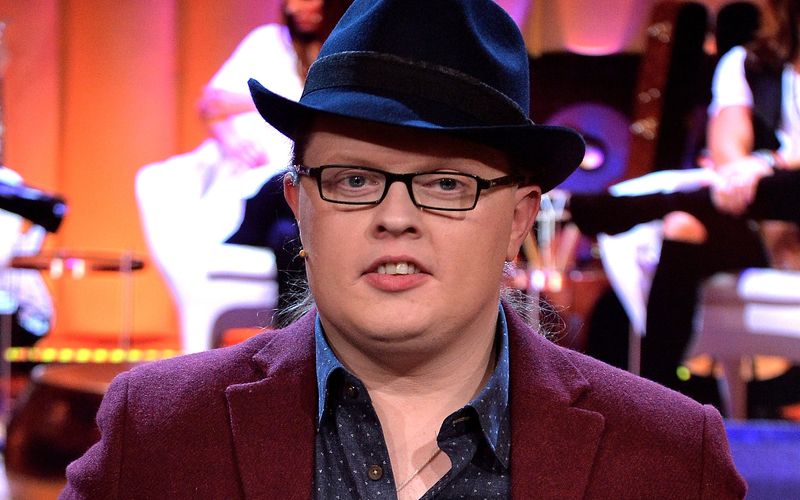 Angelo Kelly wurde von Mitgliedern seiner Familie unterrichtet. Auch die eigenen Kinder des Musikers gingen nicht regulär zur Schule.