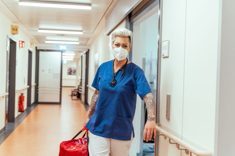 "Einsatz mit Herz" heißt es ab 29. September sechs Mal für die Notärztin und Managerin auf der Unfallstation der Duisburger St. Johannes Klinik, Dr. Carola Holzner.