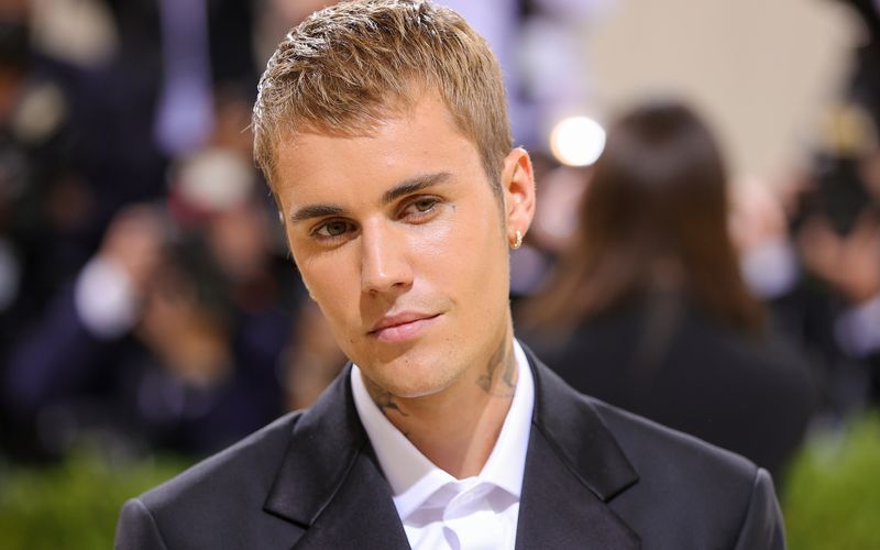 "Ich brauche Zeit": Justin Bieber hat auf Instagram angekündigt, seine Welttournee vorerst auf Eis zu legen.