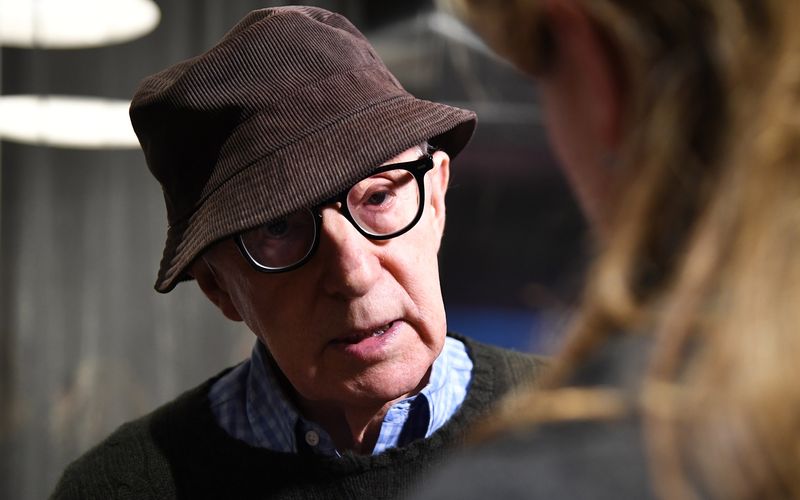 Woody Allen dementiert Aussagen über seinen angeblichen Rückzug aus dem Filmgeschäft. 
