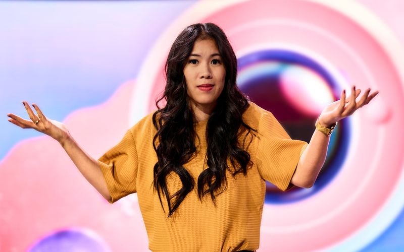 In der neuesten Folge von "Maithink X - Die Show" stellte Mai-Thi Nguyen-Kim die Verfechter von Homöopathie bloß.