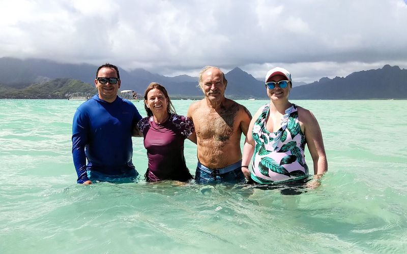 Familientreffen auf Hawaii: Sohn Jason (im Foto links) und Tochter Janina besuchen die Reimanns. 