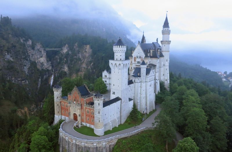 Das Parken kostet am Schloss Neuschwanstein mehr, als der Eintritt so manch anderer Sehenswürdigkeit in Deutschland.