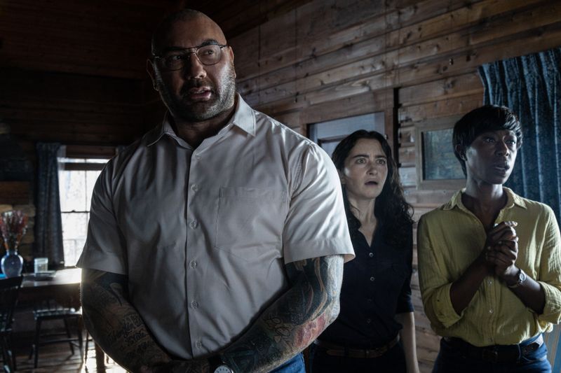 Dave Bautista spielt eine der Hauptrollen im neuen Film von M. Night Shyamalan, "Knock At The Cabin".