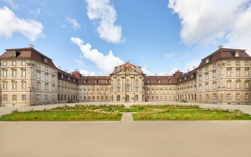 Schloss Weissenstein im bayerischen Pommersfelden: Das imposante Anwesen ist einer der Hauptdrehorte der neuen Netflix-Serie "Die Kaiserin".