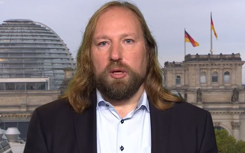 Anton Hofreiter (Grüne, Bild) findet, Michael Kretschmers Vorschläge bezüglich einer Wiederaufnahme russischer Gaslieferungen seien "populistisch und unverantwortlich".