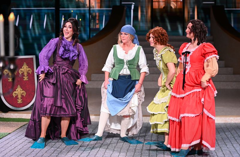 Hoffen auf einen Märchenprinzen, von links: Judith Williams, Mirja Boes, Susan Sideropoulos und Mimi Fiedler.