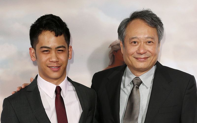 Der preisgekrönte Regisseur Ang Lee plant einen Film über das Leben von Bruce Lee. Der Kampfkünstler soll von seinem Sohn Mason Lee (links) gespielt werden.